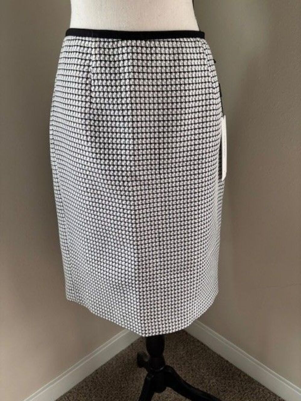 Calvin Klein Black/White Houndstooth Pencil Skirt Sz 6, Fully Lined, Vented NWT - Picture 6 of 8